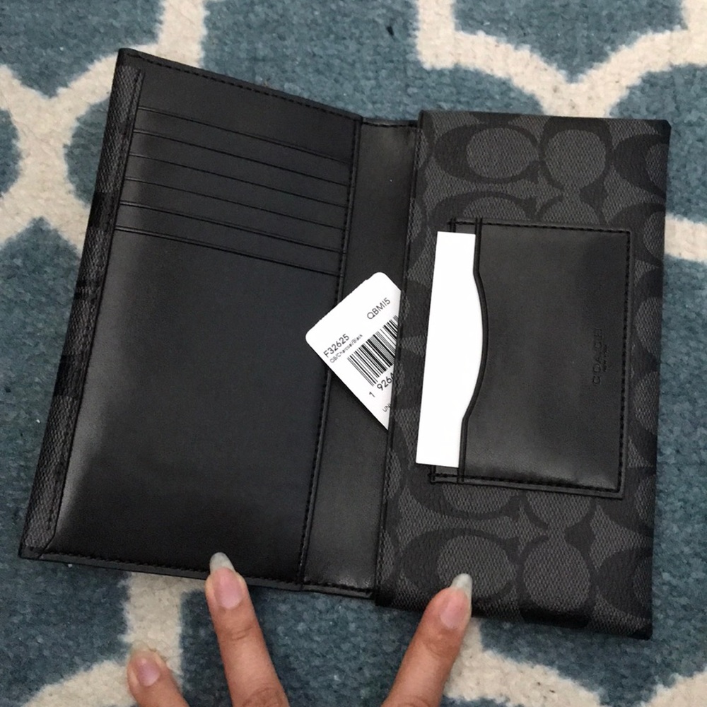 *BRAND NEW* Coach Signature Phone Case - Picture 2 of 2